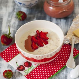 Strawberry Curd Porridge