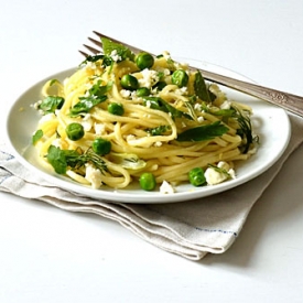 Lemony Pasta with Peas & Feta