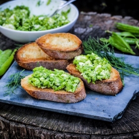 Smashed Pea Crostini