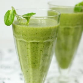 Lamb Lettuce Green Smoothie