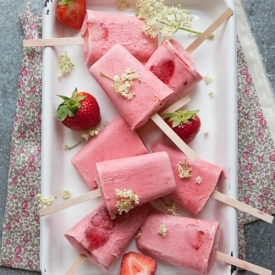 Strawberry Smoothie Popsicles