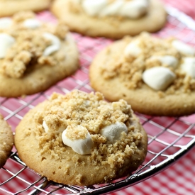 Peanut Butter Cookie w/ Marshmallow