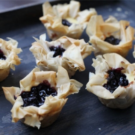 Easy Cheesy Blueberry Tartlets