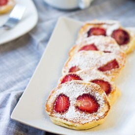 Yoghurt Pancakes with Strawberries