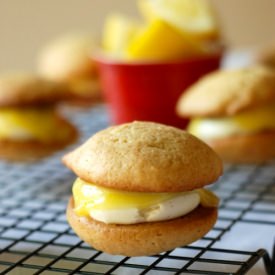 Lemon Meringue Whoopie Pies