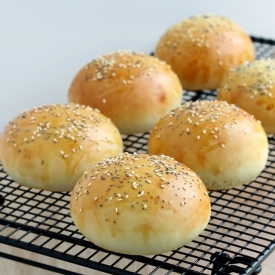 Classic Hamburger Buns