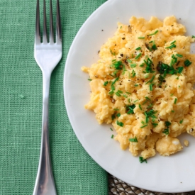 Scrambled Eggs & Chives