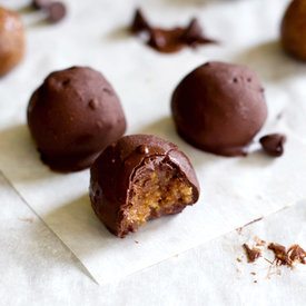 Peanut Butter Cookie Dough Bites