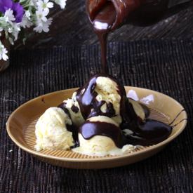 Hot Chocolate Fudge Sauce