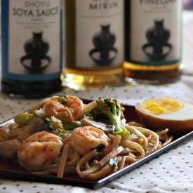 Yaki Udon with Shrimps & Vegetables