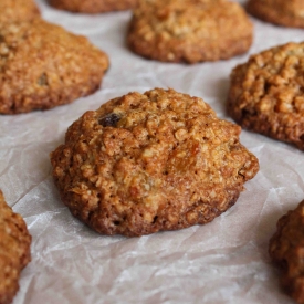 Soft Oatmeal Raisin Cookie