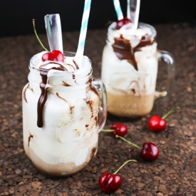 Root Beer Floats with Hot Fudge