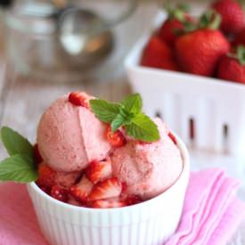 Skinny Strawberry Banana Ice Cream