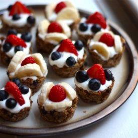 Granola Cups with Yogurt & Berries