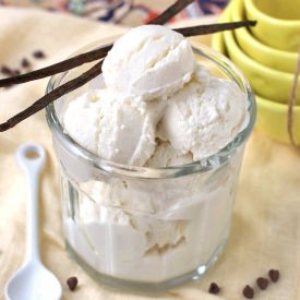 Healthy Vanilla Frozen Yogurt