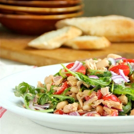 Tuna Salad with Beans and Arugula