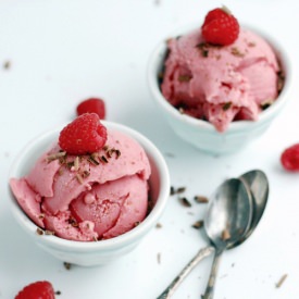 Roasted Raspberry Frozen Yogurt