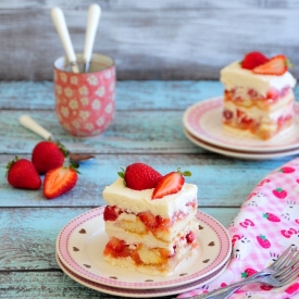 Strawberry Tiramisu