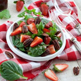 Spinach, Rocket and Strawberry Salad