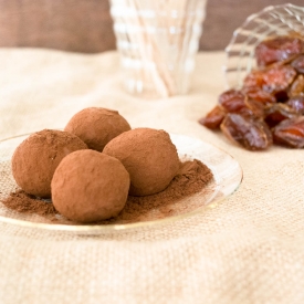 Raw Chocolate Date Truffles