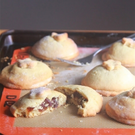 Filled Raisin Cookies