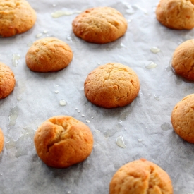 Lemon Honey Drizzle Scones