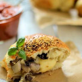 Buns with Mushrooms and Cheese