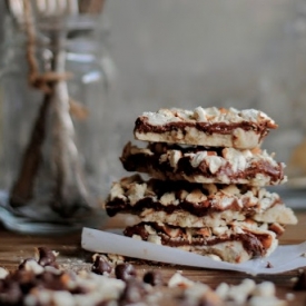 Chocolate Peanut Butter Pretzel Bar