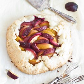 Tart with Peaches and Plums