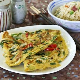 Omelet with Chives and Onions