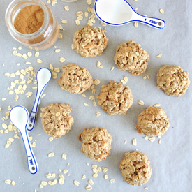 Apple Cinnamon Oatmeal Cookies