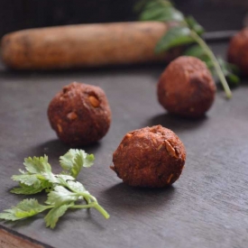 Chicken Kola Urundai Kuzhambu