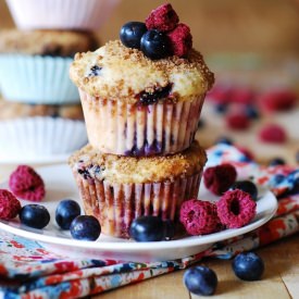 Mixed Berry Yogurt Muffins