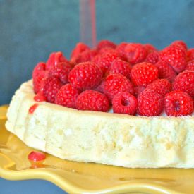 Lemon Sponge Cake with Raspberries