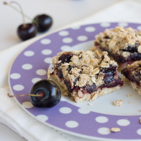 Irresistible Cherry Crumble