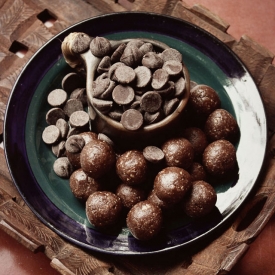 Dark Chocolate Nut Balls