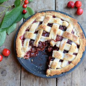 Old-Fashioned Cherry Pie