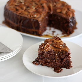 Slow Cooker Upside-Down Turtle Cake