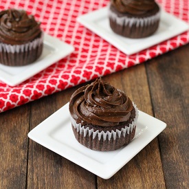 Chocolate Cupcakes & Coconut Cream