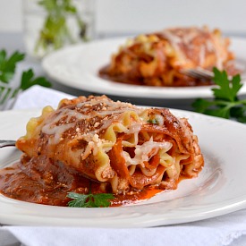 Pepperoni Pizza Lasagna Rolls