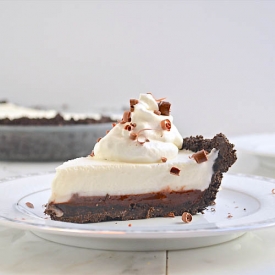 Grasshopper Pie With Mint Fudge