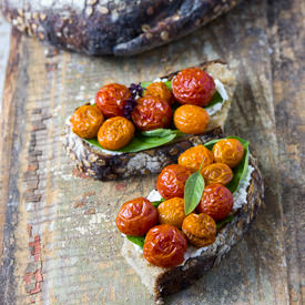 Roasted Cherry Tomato Crostini