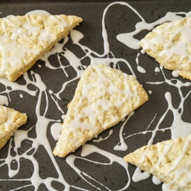 Vanilla Bean Cream Cheese Scones