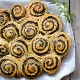 Rolled Olive Buns