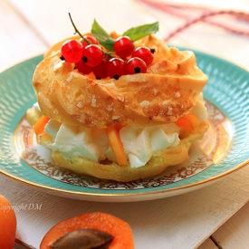 Cream Puff with Apricot, Raspberry