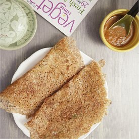 Ragi Dosa [Finger Millet Crepes]