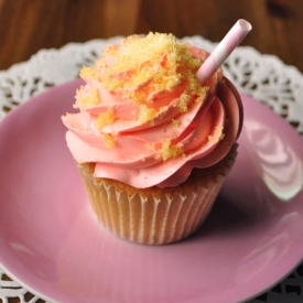 Fizzy Pink Lemonade Cupcakes