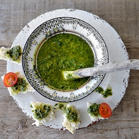 Basil Pignoli Pesto