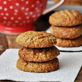 Flourless Peanut & Macadamia Cookie