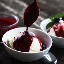 Homemade Blackberry Sauce